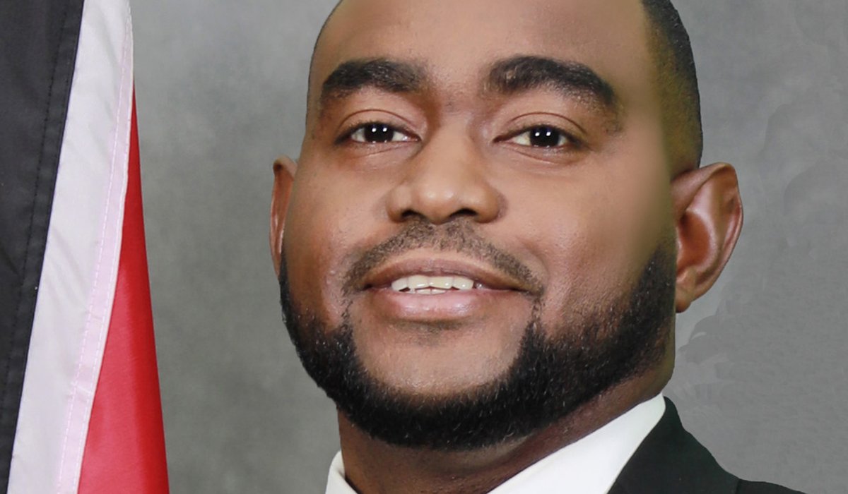Minister Sean Sobers